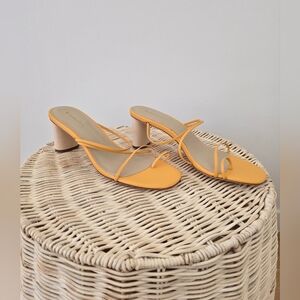 Reformation Rachel Strappy Heeled Block Sandal In Ochre Yellow Womens 6.5 EUC